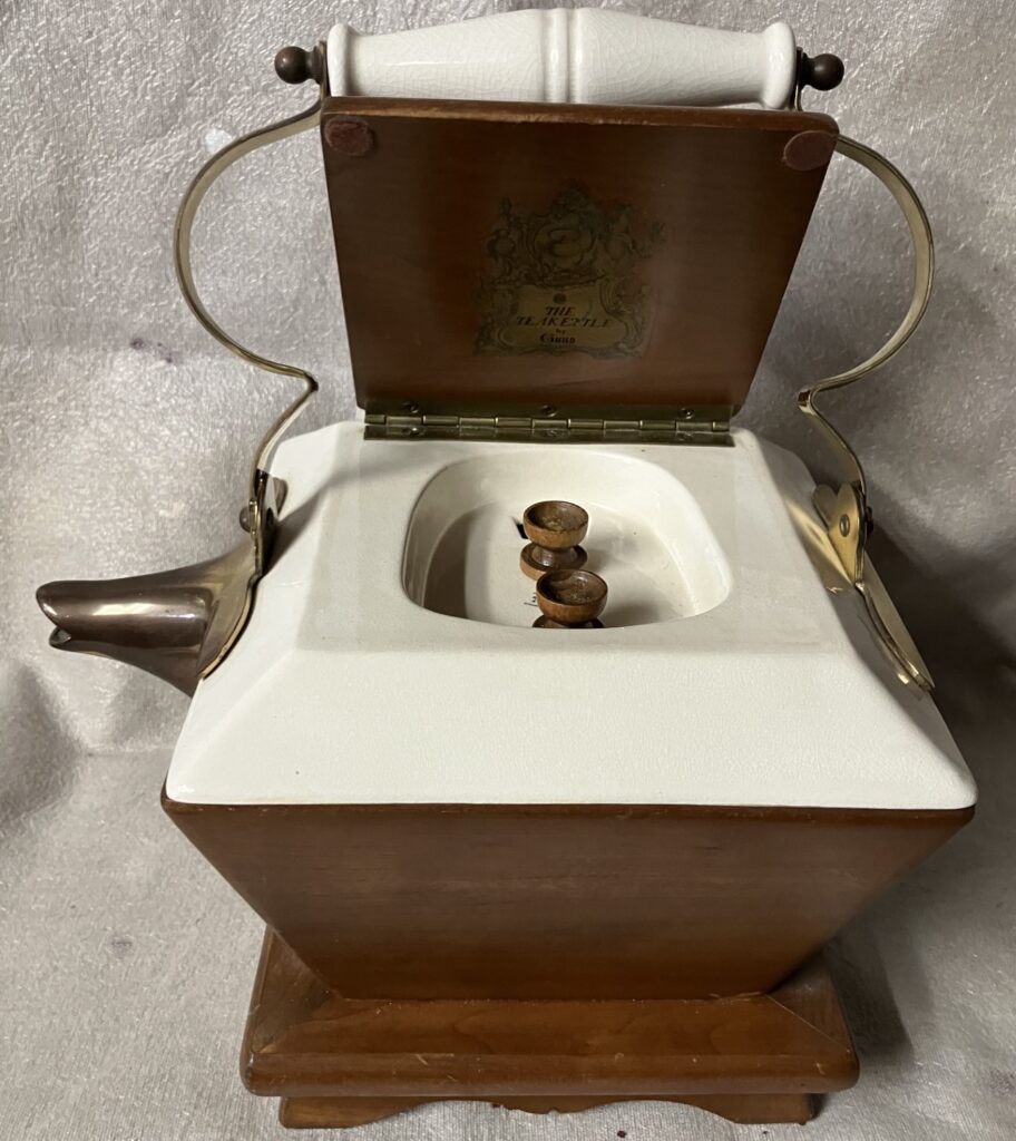 Guild Tea Kettle Radio