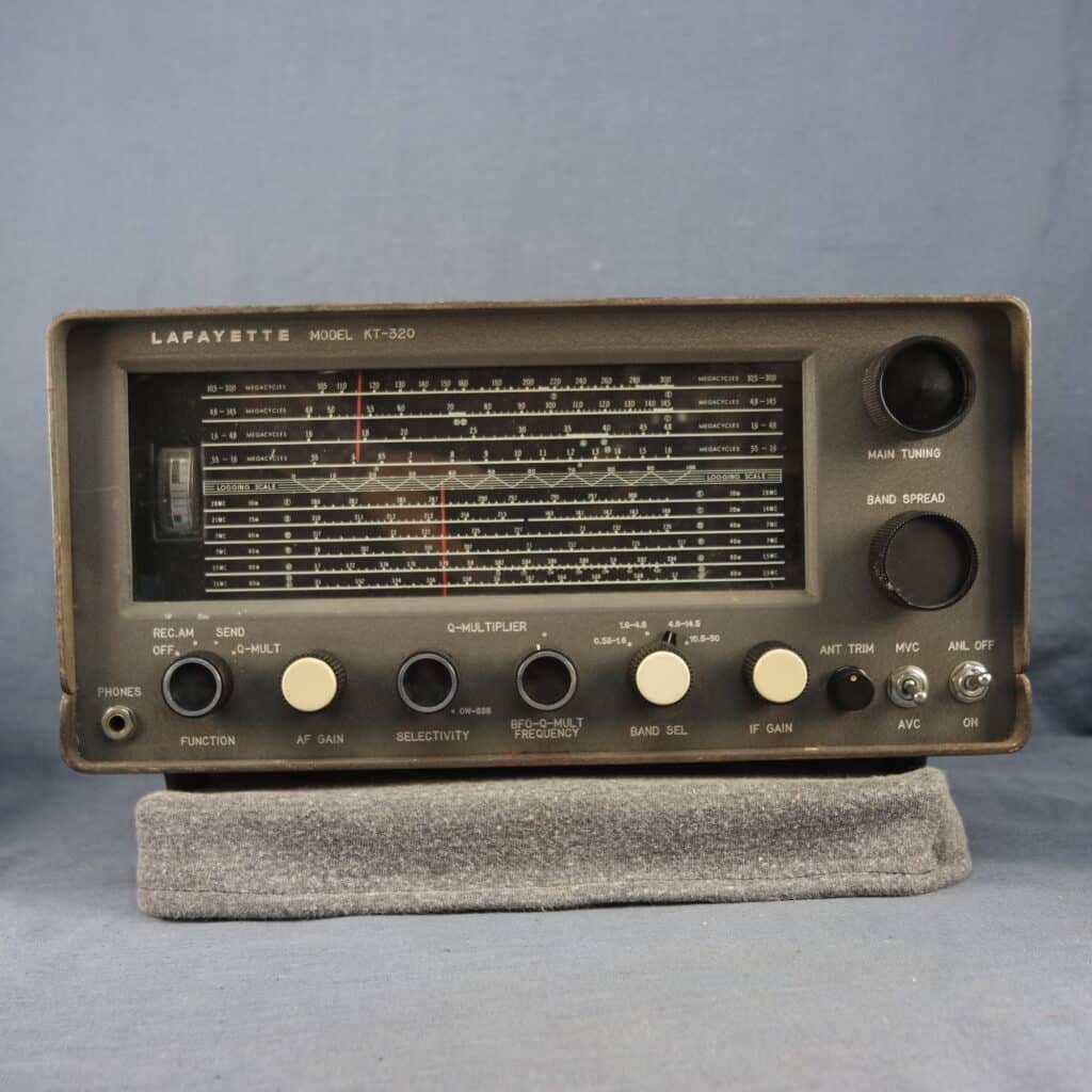 Lafayette model KT-320 .5-30Mhz Communications Receiver
