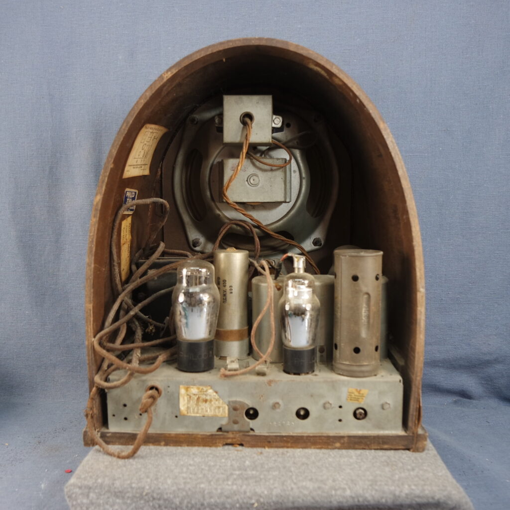 Philco-37-84-rear