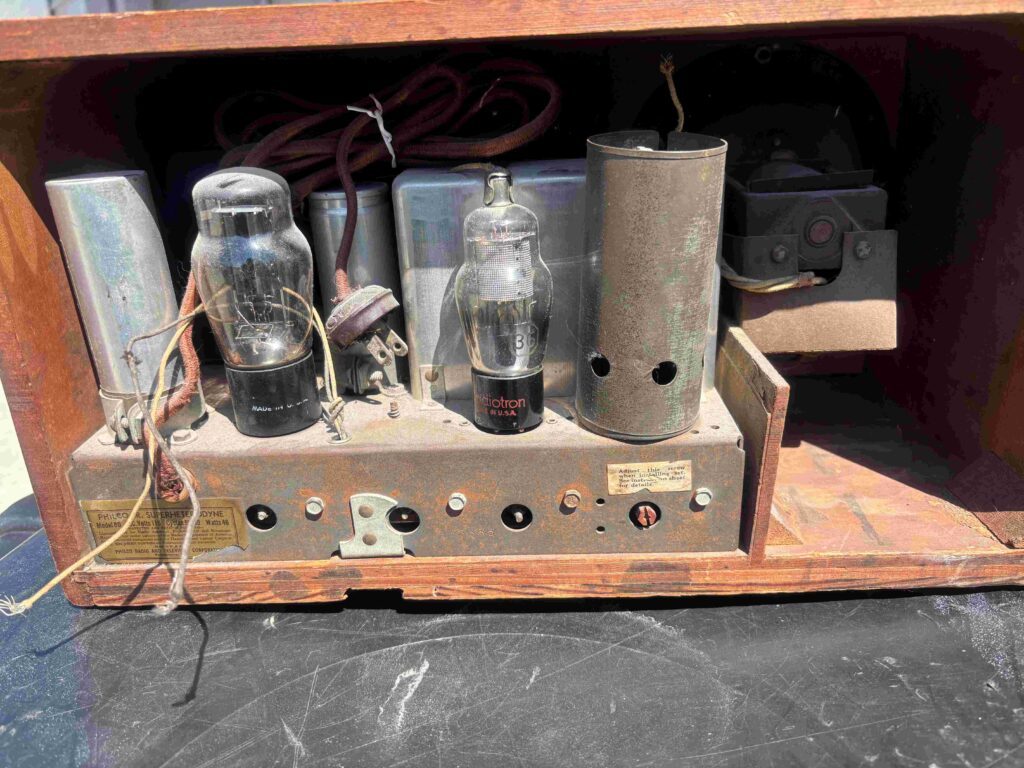 Philco JR-rear
