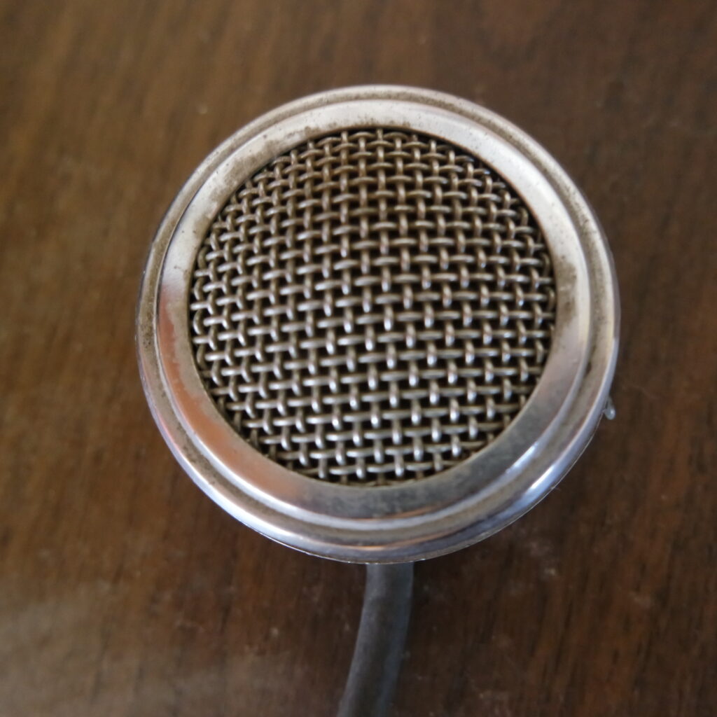 Shure-Ultra-700A-model-9868-front